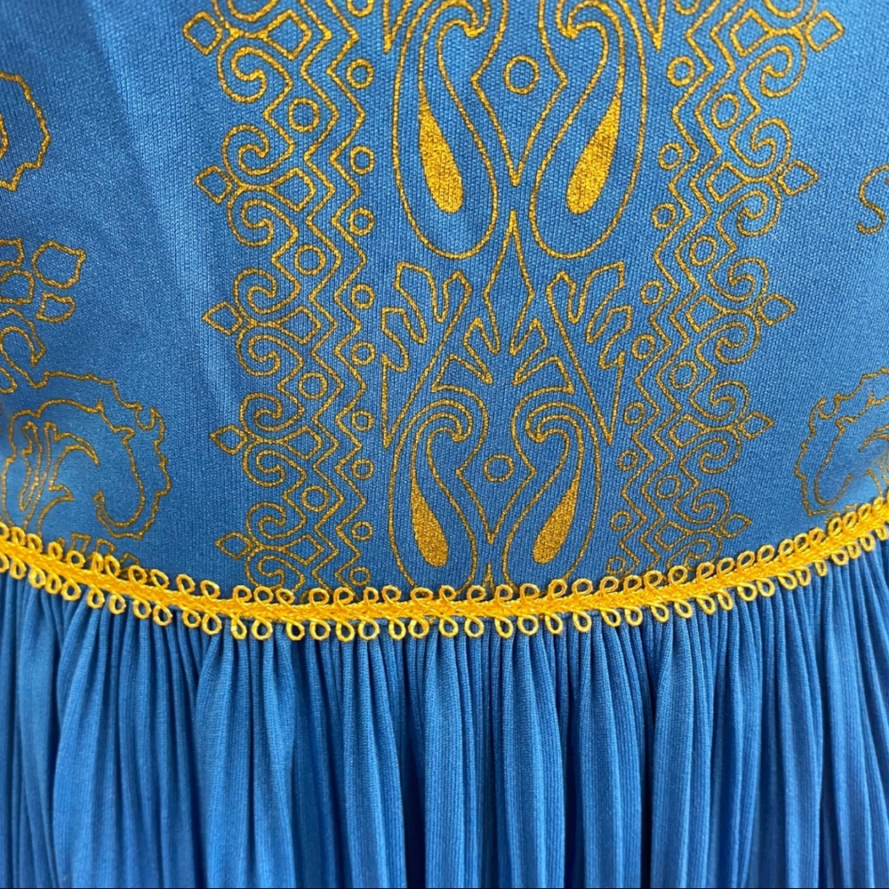 Vintage 70s Alfred Shaheen Blue and Gold Sleeveless Maxi Dress - Picture 3 of 9